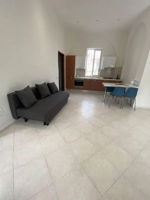 Apartment Holiday House Duomo 202 Naples